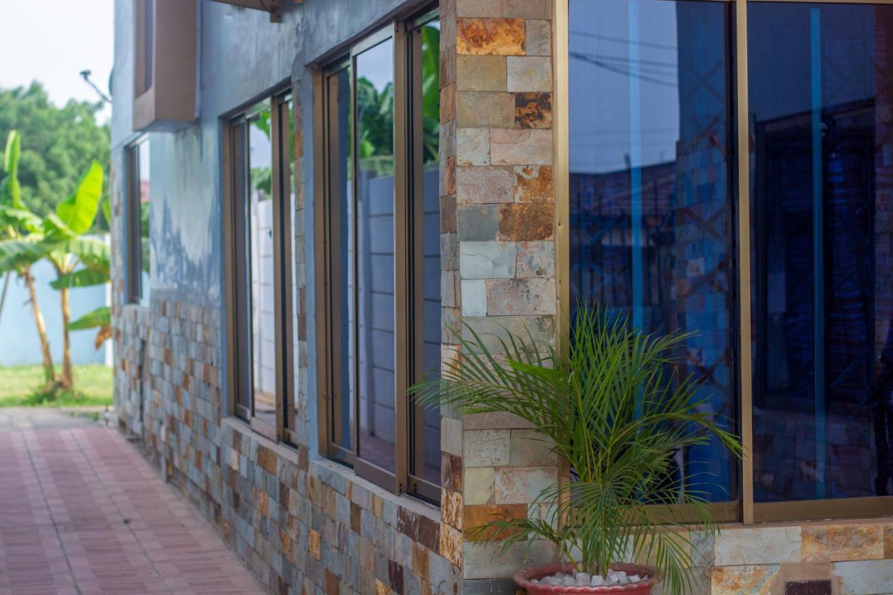 Afranasa Inn Tema Exterior photo